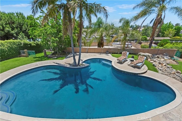 8247 Jennet St, Rancho Cucamonga, CA 91701 - view of pool