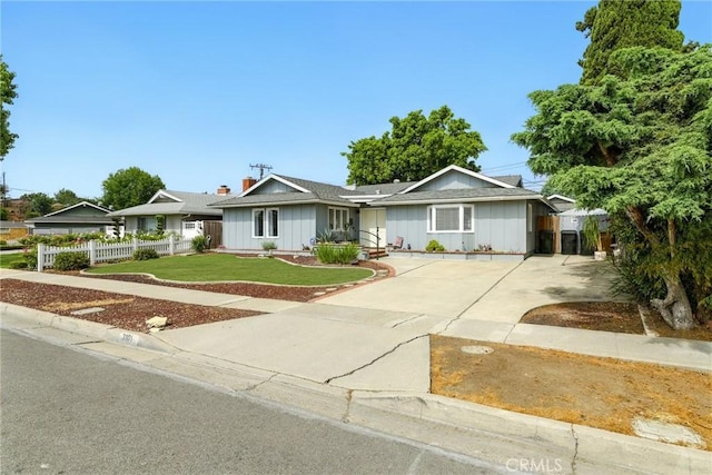 3101 Maple Ave, Fullerton, CA 92835 - ranch-style home featuring board and batten siding and concrete driveway