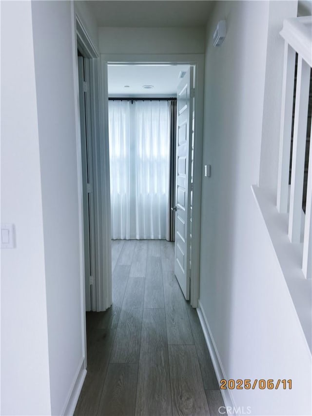 762 Jasper St, Mission Viejo, CA 92694 - hall featuring wood finished floors and baseboards