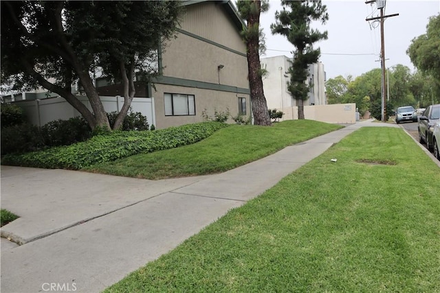 8341 De Soto Ave Unit 10, Canoga Park, CA 91304 - view of side of home