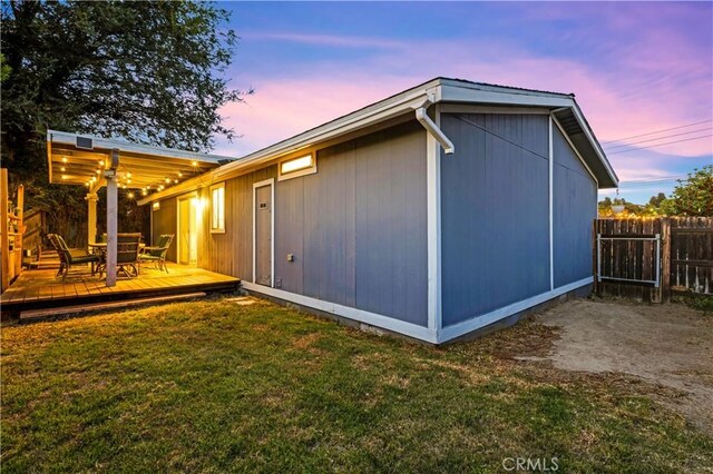5655 Clearwater Dr, Yorba Linda, CA 92887 - back of property with a deck
