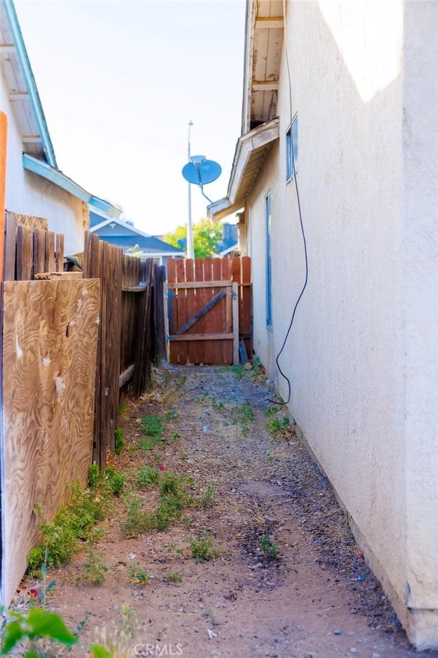 575 Prairie Way, Perris, CA 92571 - view of yard with a gate
