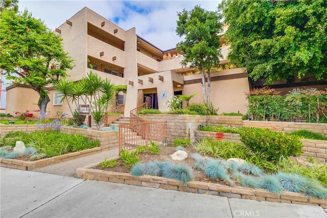2501 W Redondo Beach Blvd Unit 306, Gardena, CA 90249 - view of front facade featuring stucco siding