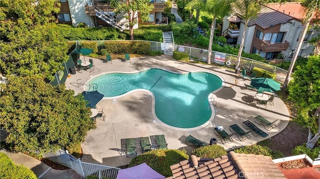 22709 Lakeway Dr Unit 493, Diamond Bar, CA 91765 - community pool with a patio area