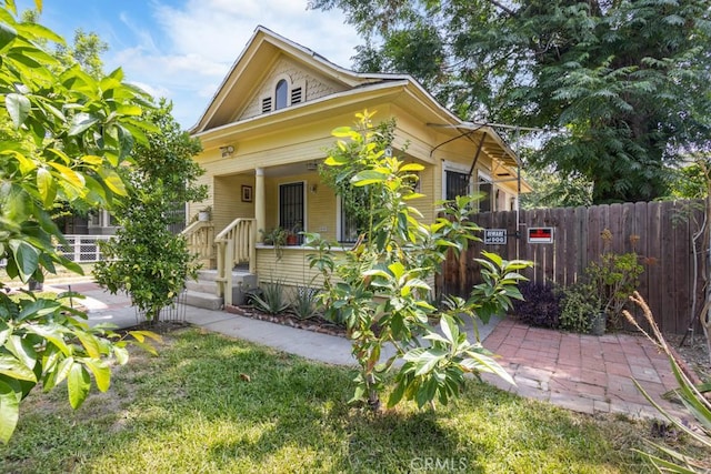 1085 N Arrowhead Ave, San Bernardino, CA 92410 - view of front of property featuring covered porch