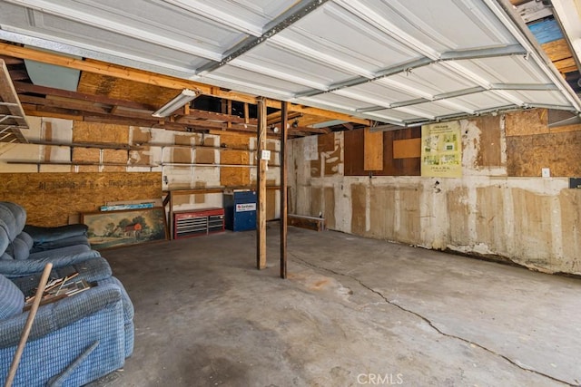 1085 N Arrowhead Ave, San Bernardino, CA 92410 - view of garage