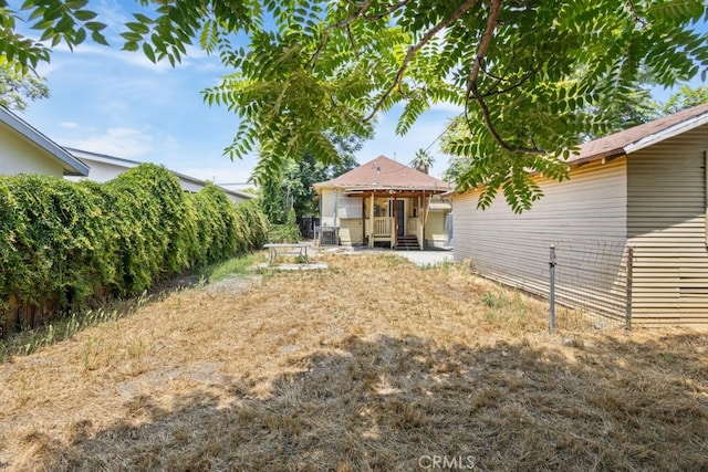 1085 N Arrowhead Ave, San Bernardino, CA 92410 - view of yard