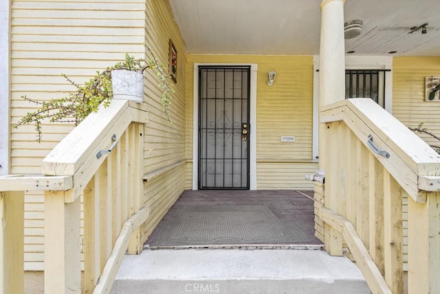 1085 N Arrowhead Ave, San Bernardino, CA 92410 - property entrance