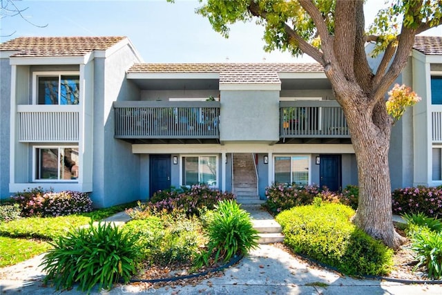 40 Eagle Pt, Irvine, CA 92604 - view of front of house featuring stucco siding