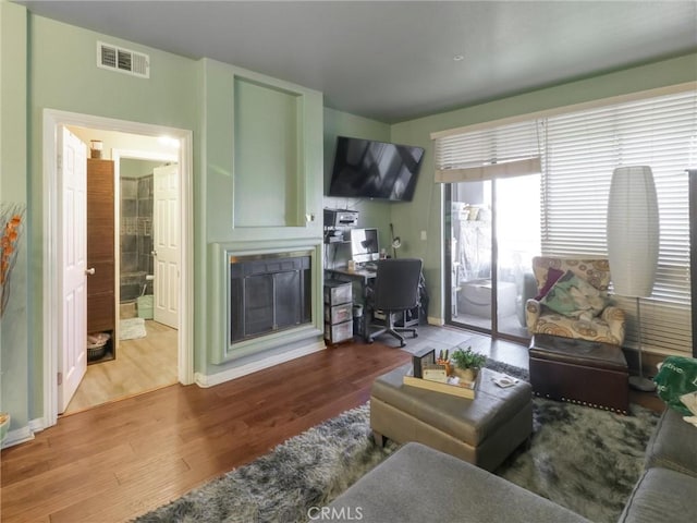 555 Maine Ave Unit 219, Long Beach, CA 90802 - photo 1