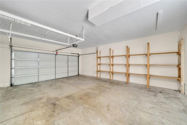 14711 Moon Crest Ln Unit B, Chino Hills, CA 91709 - garage featuring a garage door opener