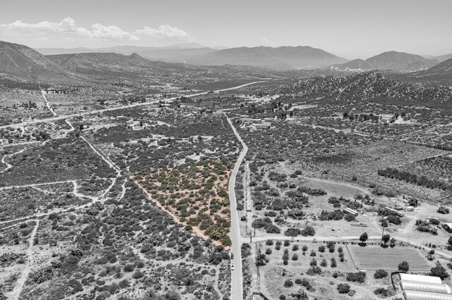 5062 Oil Well Rd, Phelan, CA 92371 - photo 3