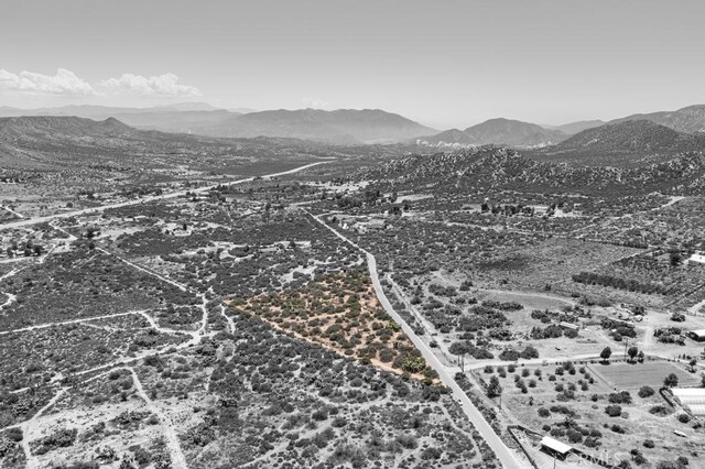 5062 Oil Well Rd, Phelan, CA 92371 - photo 5