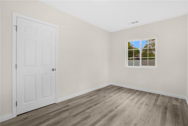 339 E 8th St, Azusa, CA 91702 - unfurnished room with wood finished floors