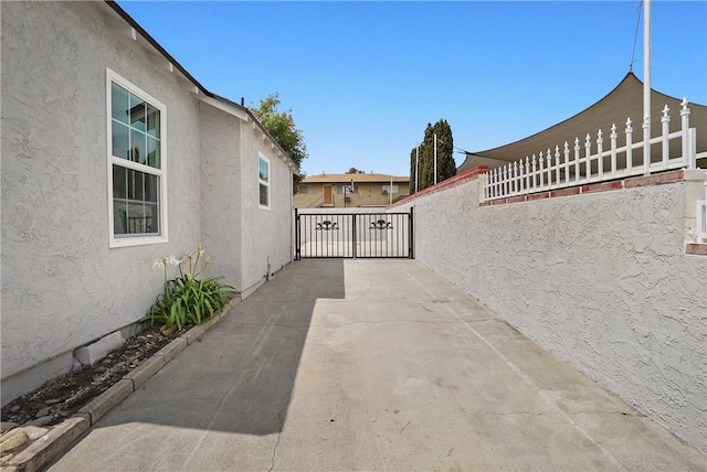 339 E 8th St, Azusa, CA 91702 - view of patio / terrace