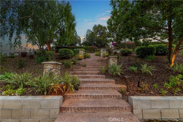 1525 Ramona Dr, Camarillo, CA 93010 - view of community with stairs