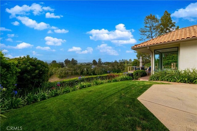 1525 Ramona Dr, Camarillo, CA 93010 - view of green lawn with a patio
