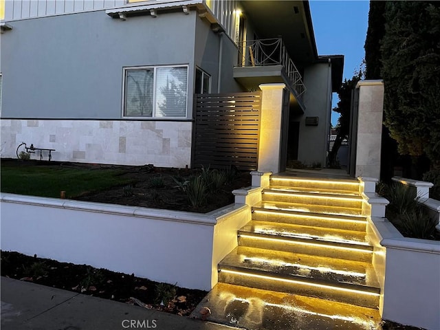 5126 Colfax Ave, Valley Village, CA 91601 - entrance to property with stucco siding