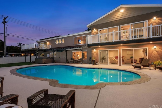 2203 Cameo Rd, Carlsbad, CA 92008 - view of pool with a patio and a hot tub
