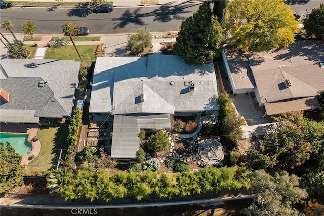 4835 Almidor Ave, Woodland Hills, CA 91364 - bird's eye view of a pool