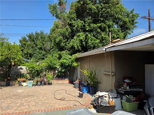 15901 Lassen St, North Hills, CA 91343 - view of patio / terrace