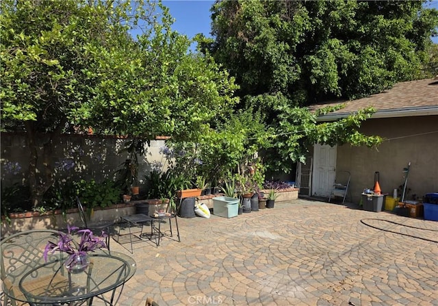 15901 Lassen St, North Hills, CA 91343 - view of patio / terrace