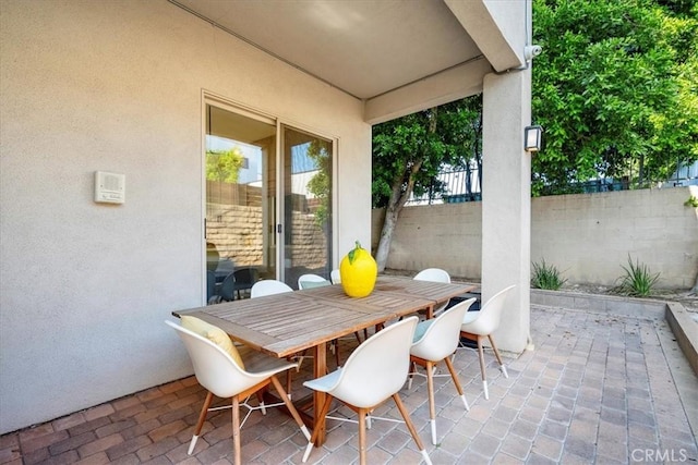 18330 Hanan Ct, Tarzana, CA 91356 - view of patio