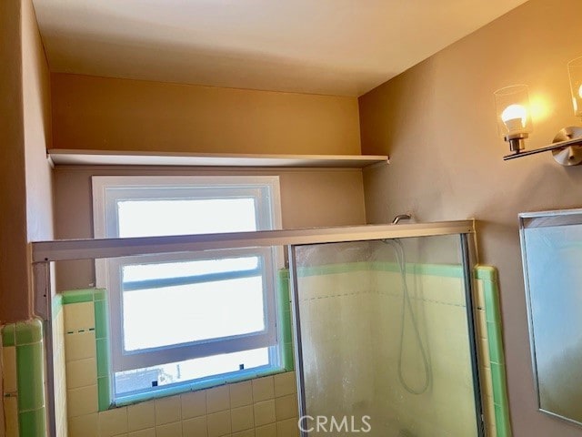 122 Elm Ave Unit 9, Long Beach, CA 90802 - bathroom with a shower with shower door