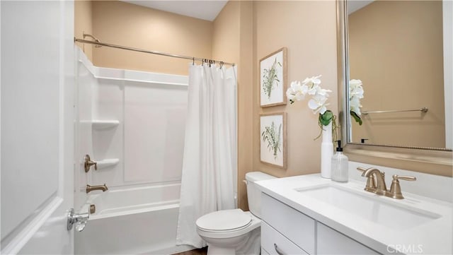 126 Luneta Ln, Rancho Mission Viejo, CA 92694 - full bath featuring vanity and shower / tub combo with curtain