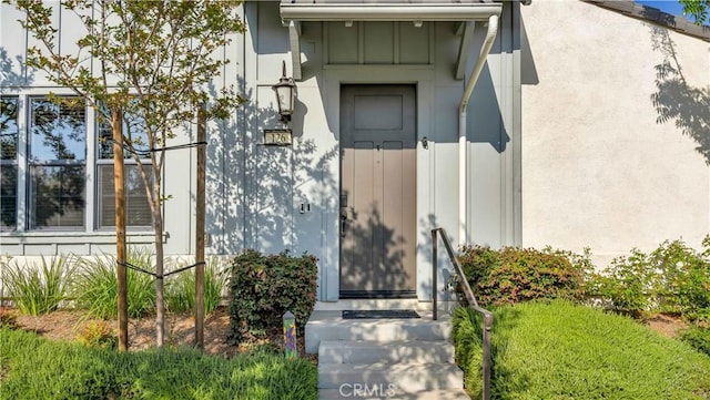 126 Luneta Ln, Rancho Mission Viejo, CA 92694 - property entrance with board and batten siding