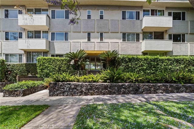 1525 N Hayworth Ave Unit 205, Los Angeles, CA 90046 - view of apartment building / complex