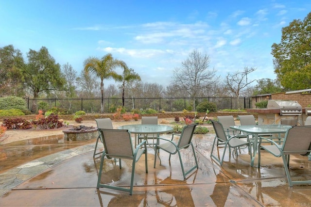 118 Double Eagle, Escondido, CA 92026 - fenced backyard featuring outdoor dining space, a patio area, and an outdoor kitchen