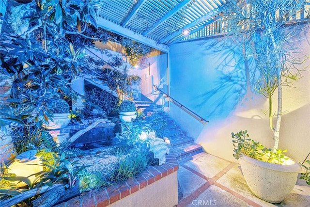 31895 Circle Dr, Laguna Beach, CA 92651 - view of swimming pool featuring a pergola