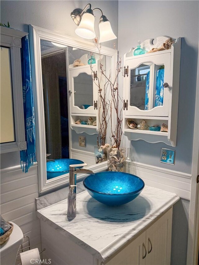 27545 Jasper Way, Castaic, CA 91384 - half bath featuring vanity and toilet