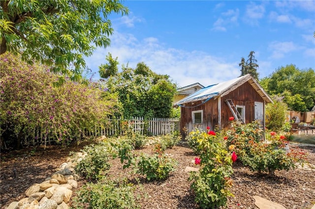 695 W 13th St, Upland, CA 91786 - view of yard featuring an outdoor structure
