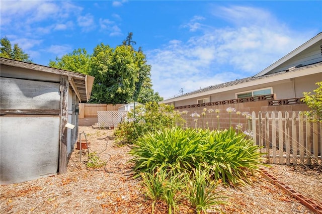 695 W 13th St, Upland, CA 91786 - view of yard
