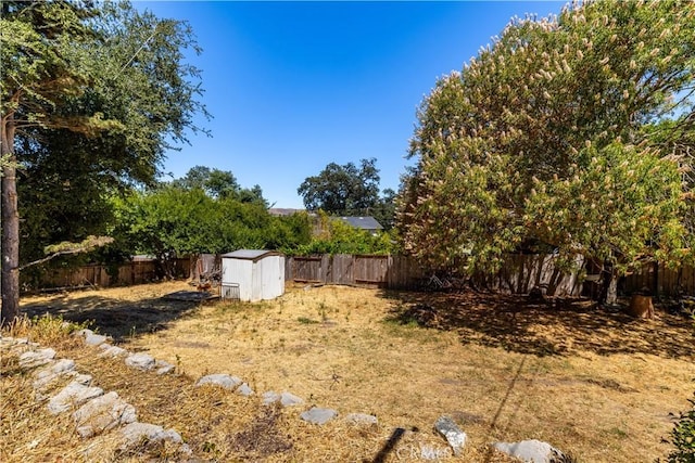 4955 Arizona Ave, Atascadero, CA 93422 - fenced backyard featuring a storage unit