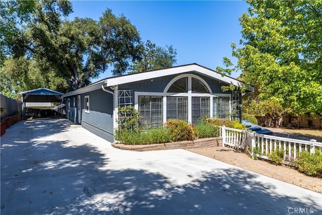 4955 Arizona Ave, Atascadero, CA 93422 - view of front of house featuring driveway