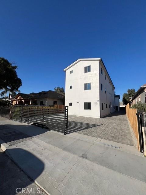 1217 E 22nd St, Los Angeles, CA 90011 - view of front of property
