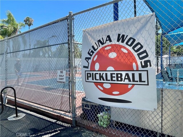 3463 Bahia Blanca W Unit B, Laguna Woods, CA 92637 - view of tennis court