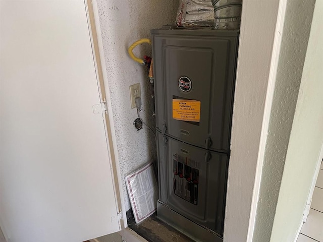 1195 Ilexey Ave, San Diego, CA 92154 - utilities with heating unit