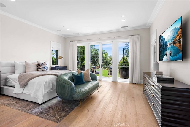 30 Catalina Vista Rd, Ladera Ranch, CA 92694 - bedroom featuring light wood finished floors, access to outside, recessed lighting, and ornamental molding