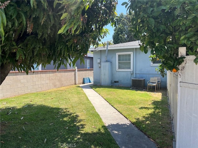12843 Columbia Way, Downey, CA 90242 - view of fenced backyard