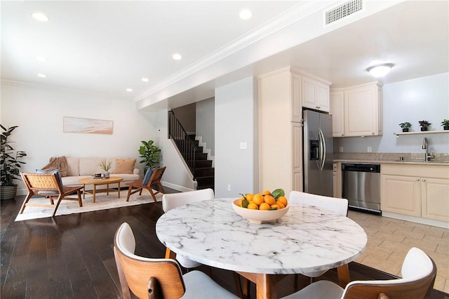5335 Cartwright Ave Unit 3, North Hollywood, CA 91601 - photo 1