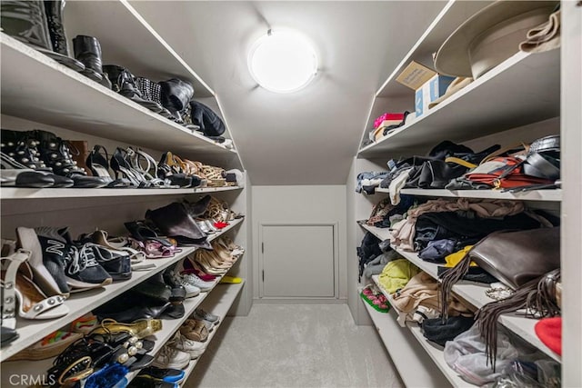17437 Tarzana St, Encino, CA 91316 - spacious closet featuring carpet floors