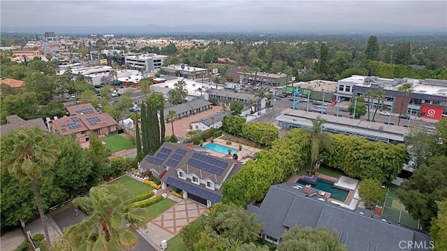 17437 Tarzana St, Encino, CA 91316 - aerial view of a pool area