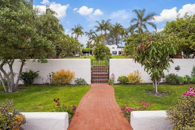 308 Sunset Dr Unit A, Encinitas, CA 92024 - fenced yard with a gate