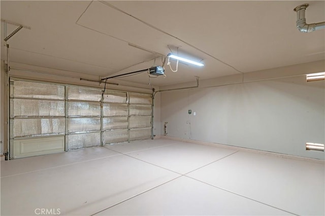 45722 Palm Ln, Lancaster, CA 93535 - garage with a garage door opener