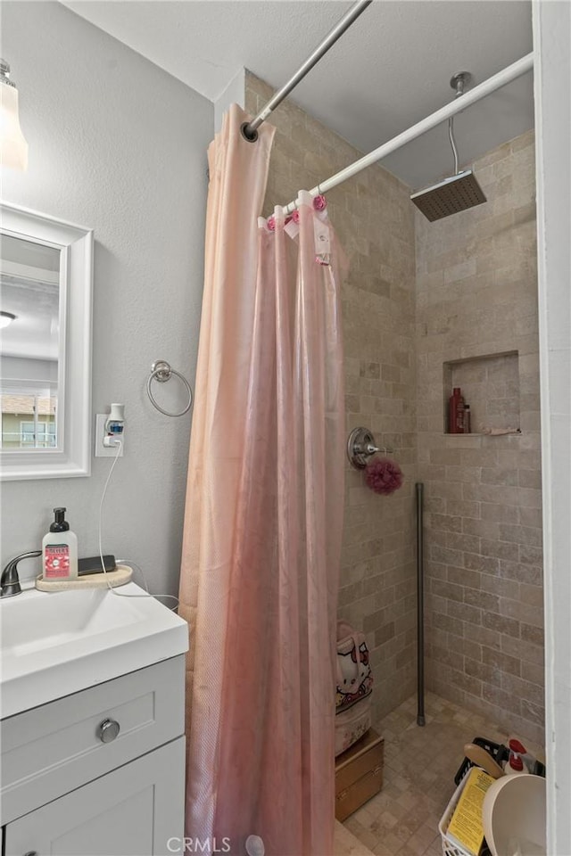 624 N Yucca Ave, Rialto, CA 92376 - full bath with a shower stall and vanity
