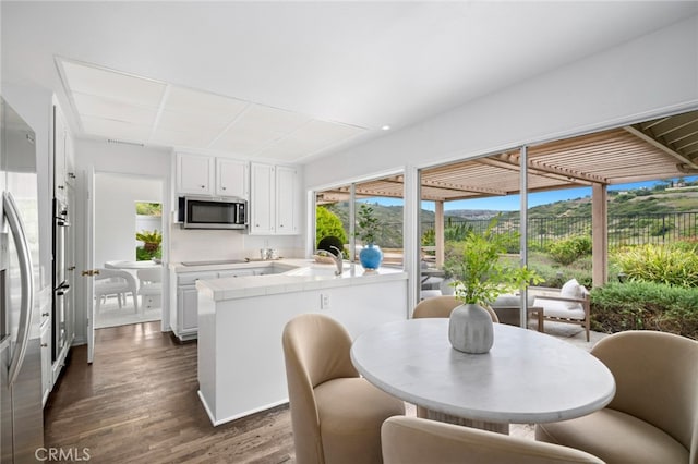 1606 Reef View Cir, Corona Del Mar, CA 92625 - dining space with dark wood-type flooring
